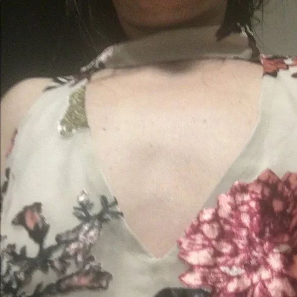 Guess  embroidered  flower dress NWOT​​​ - Picture 13 of 13